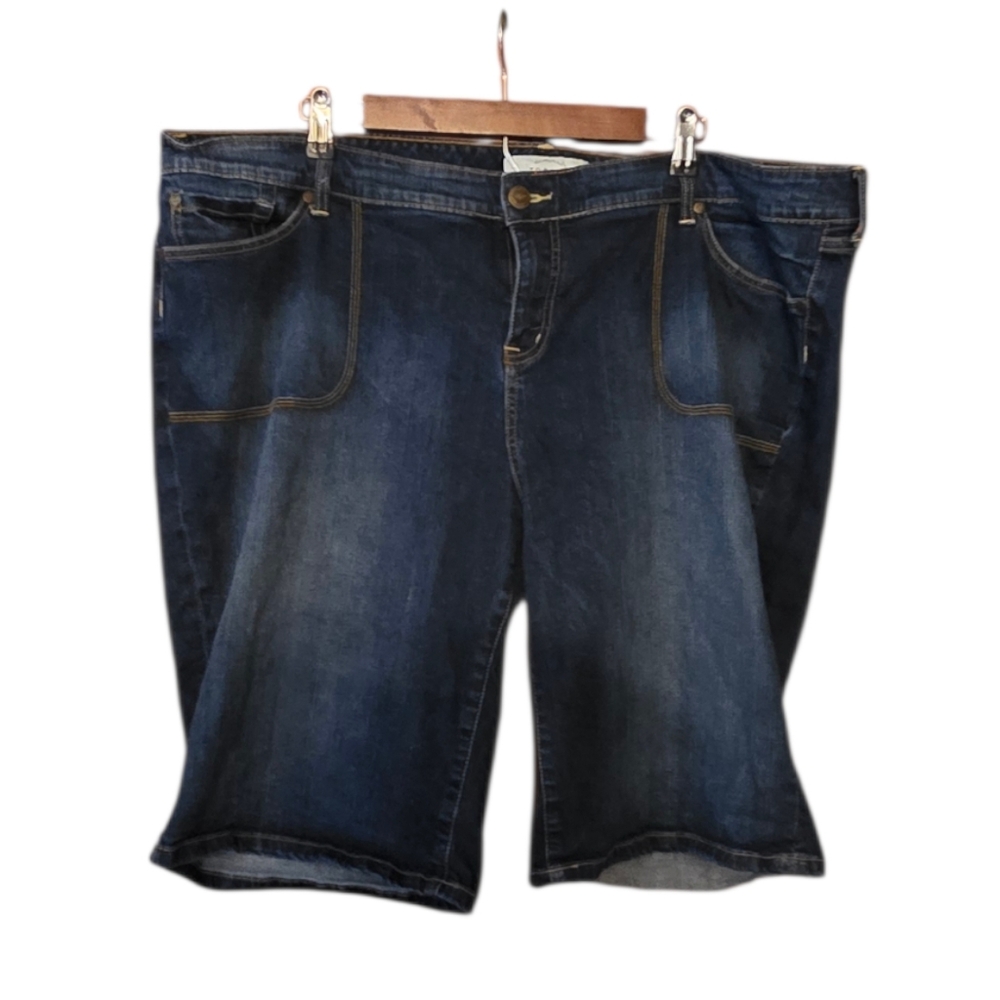 Torrid Bermuda Jean Shorts 22